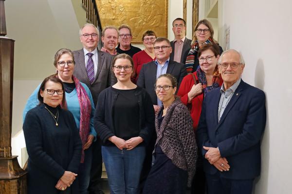 Kuvassa TSV:n hallituksen jäseniä ja varajäseniä Tieteiden talolla. 