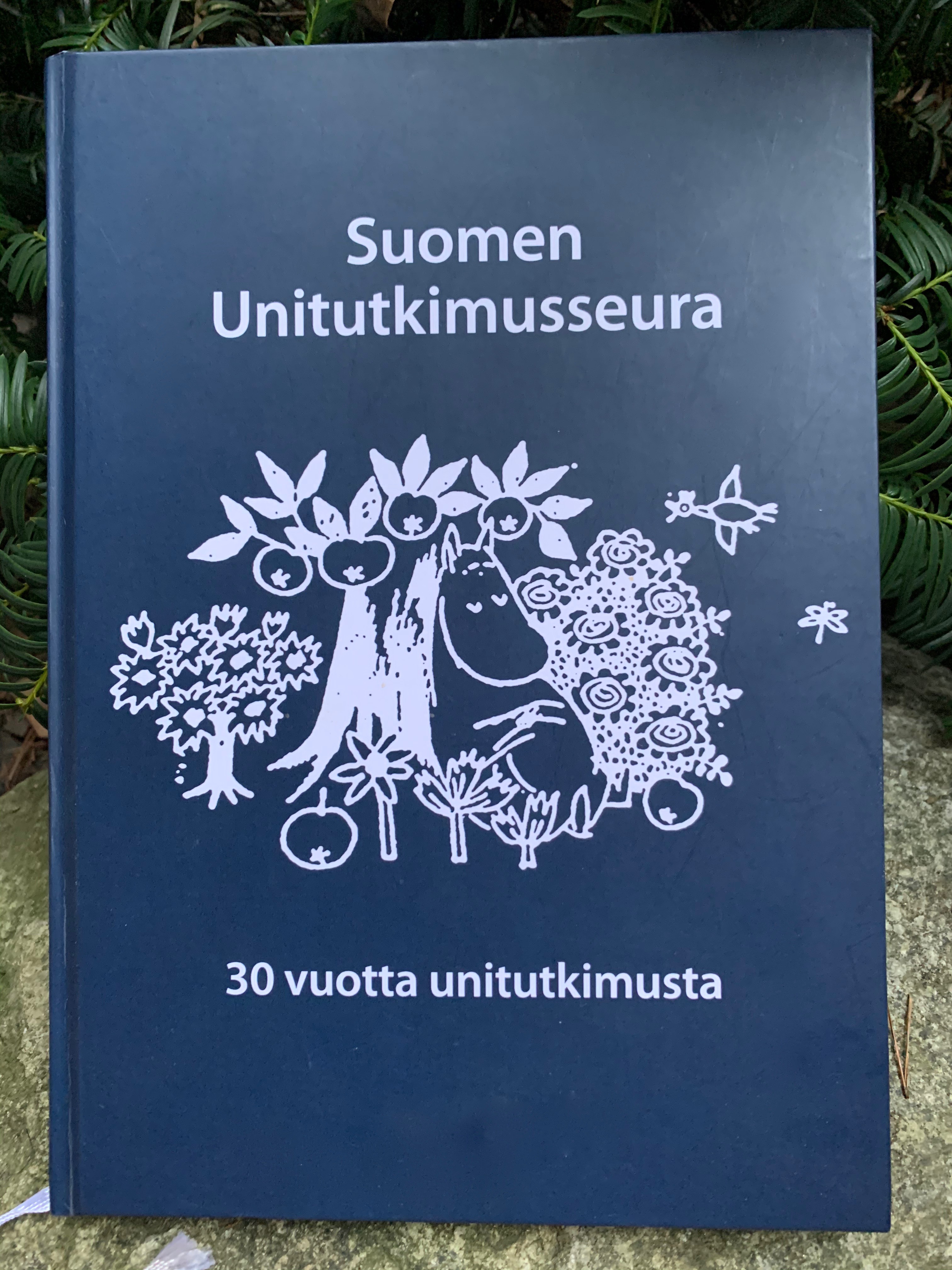 Historiken med titeln "Suomen Unitutkimusseura - 30 vuotta unitutkimusta".